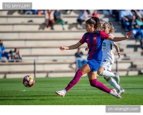 巴萨女足定位球防守稳固 联赛阶段仅失一球